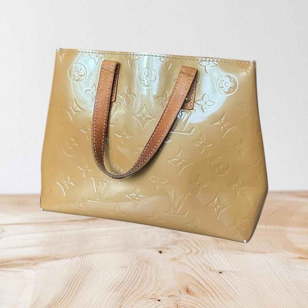 LOUIS VUITTON Monogram Vernis Reade Handbag in Mint Condition ⭐️